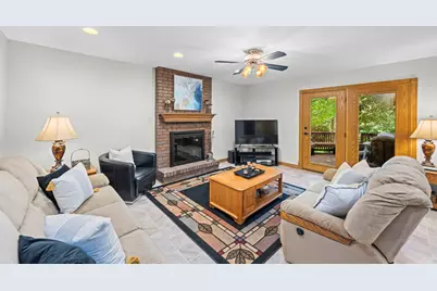 907 N Quentin Road, Palatine, IL 60067 - Photo 11