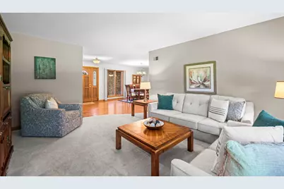 907 N Quentin Road, Palatine, IL 60067 - Photo 5