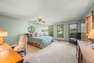 907 N Quentin Rd, Palatine, IL 60067 - Photo 17