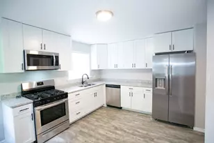 8837 S Talman Ave, Evergreen Park, IL 60805 - Photo 3