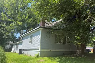 608 N Cherry St, Morrison, IL 61270 - Photo 3