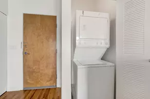 1071 W 15th St, Chicago, IL 60608 - Photo 23