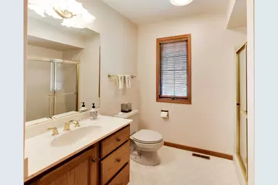 1204 Kristin Drive, Libertyville, IL 60048 - Photo 17