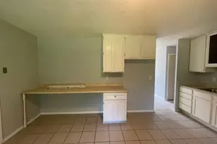 803 Skyline Dr, Danville, IL 61832 - Photo 5