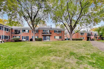 2303 S Goebbert Road #A109, Arlington Heights, IL 60005 - Photo 33
