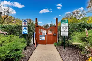 2303 S Goebbert Rd, Arlington Heights, IL 60005 - Photo 39