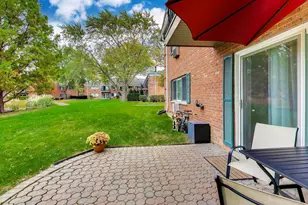 2303 S Goebbert Rd, Arlington Heights, IL 60005 - Photo 29