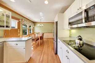 1012 Bonita Dr, Park Ridge, IL 60068 - Photo 7