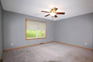 6811 Hedgewood Rd, Rockford, IL 61108 - Photo 9