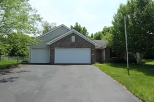 6811 Hedgewood Rd, Rockford, IL 61108 - Photo 1