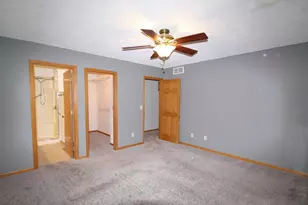 6811 Hedgewood Rd, Rockford, IL 61108 - Photo 11