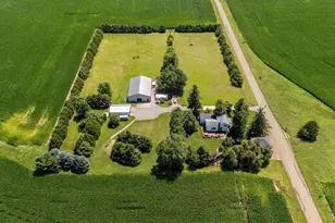 1392 Red Brick Rd, Dixon, IL 61021 - Photo 7