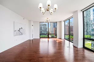 233 E 13th St, Chicago, IL 60605 - Photo 7