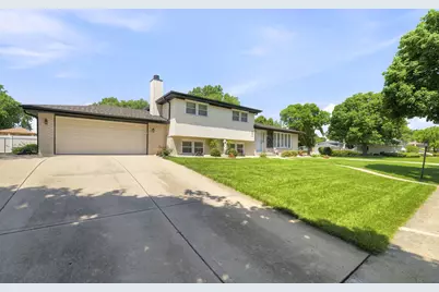 7804 Florence Avenue, Darien, IL 60561 - Photo 3