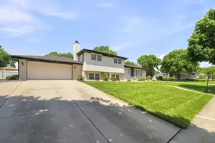 7804 Florence Ave, Darien, IL 60561 - Photo 3