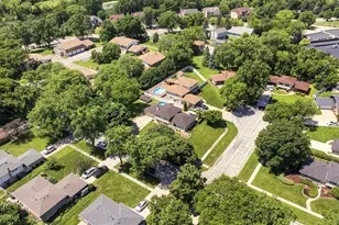 7804 Florence Ave, Darien, IL 60561 - Photo 37