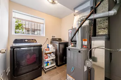 9154 S Luella Avenue, Chicago, IL 60617 - Photo 27