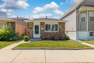 9154 S Luella Ave, Chicago, IL 60617 - Photo 1