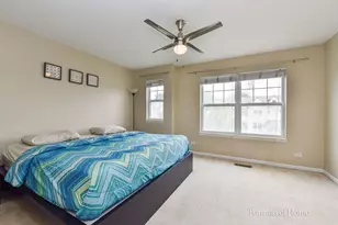 3360 Kentshire Cir, Aurora, IL 60504 - Photo 7