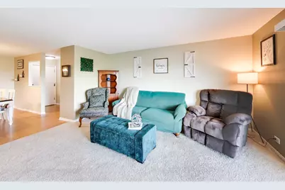 5840 W 104th Street #415, Oak Lawn, IL 60453 - Photo 3