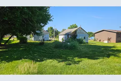 201 E Main Street, Joy, IL 61260 - Photo 3