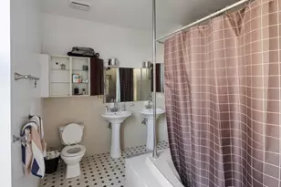 1124 W Eddy St, Chicago, IL 60657 - Photo 13