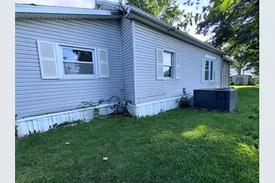 1004 S Cherry Street, Centralia, IL 62801 - Photo 5
