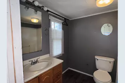 1004 S Cherry Street, Centralia, IL 62801 - Photo 9
