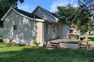 1004 S Cherry St, Centralia, IL 62801 - Photo 3