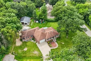 4703 N Waltshire Ln, McHenry, IL 60051 - Photo 5
