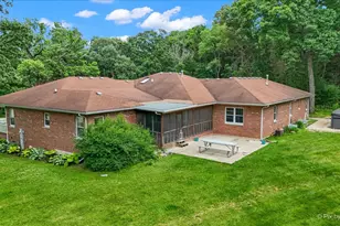 4703 N Waltshire Ln, McHenry, IL 60051 - Photo 3