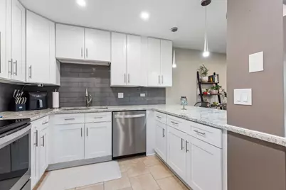 1243 E Baldwin Lane #102, Palatine, IL 60074 - Photo 9