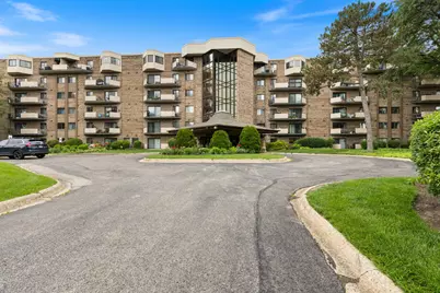 1243 E Baldwin Lane #102, Palatine, IL 60074 - Photo 1