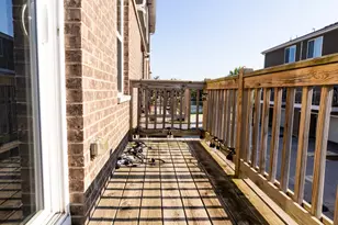 908 Bradford Dr, Naperville, IL 60563 - Photo 19