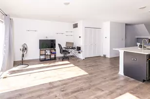 908 Bradford Dr, Naperville, IL 60563 - Photo 5
