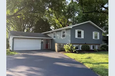 332 W Gartner Road, Naperville, IL 60540 - Photo 1