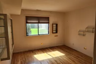 9300 Hamilton Ct, Des Plaines, IL 60016 - Photo 5