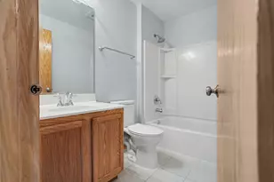 937 Emerald Dr, Pingree Grove, IL 60140 - Photo 17