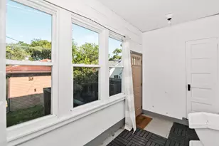 [Address not provided], Oak Park, IL 60302 - Photo 15