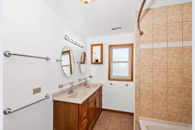 [Address not provided], Oak Park, IL 60302 - Photo 19