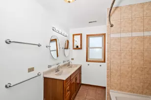 [Address not provided], Oak Park, IL 60302 - Photo 19