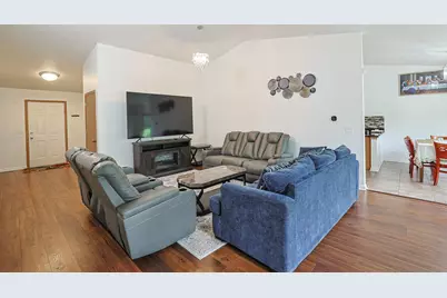 39764 Waterloo Drive, Beach Park, IL 60083 - Photo 3