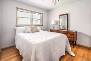 5337 W Ardmore Ave, Chicago, IL 60646 - Photo 9