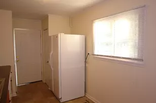 245 E Dennis Rd, Wheeling, IL 60090 - Photo 5