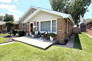 271 N Douglas St, Bradley, IL 60915 - Photo 3