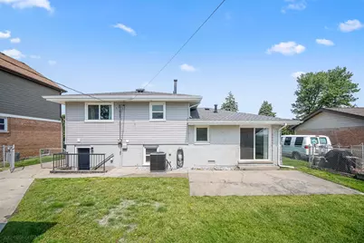 10403 Barnard Drive, Chicago Ridge, IL 60415 - Photo 19