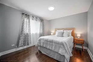 10403 Barnard Dr, Chicago Ridge, IL 60415 - Photo 11