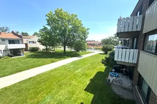 1000 Bayside Dr, Palatine, IL 60074 - Photo 11
