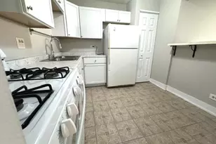 1000 Bayside Dr, Palatine, IL 60074 - Photo 5