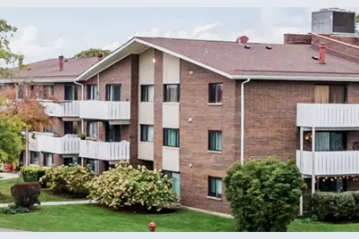 1000 Bayside Drive #203, Palatine, IL 60074 - Photo 1